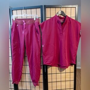 FIGS Scrub XS top and S jogger pants (Magenta)